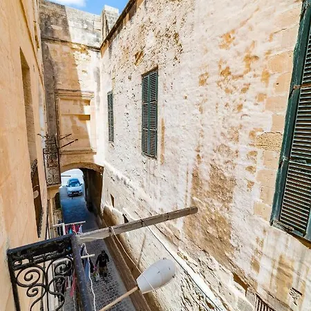 Appartement Charming And Sweet 1br In *